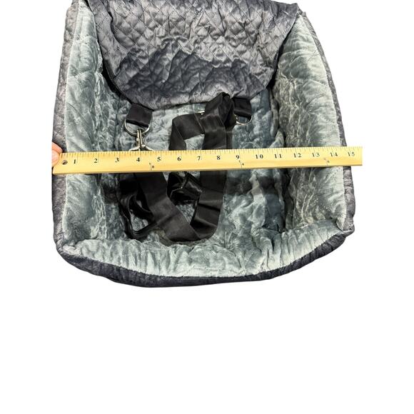 Small Dog Memory Foam Carseat with leash - Picture 5 of 5